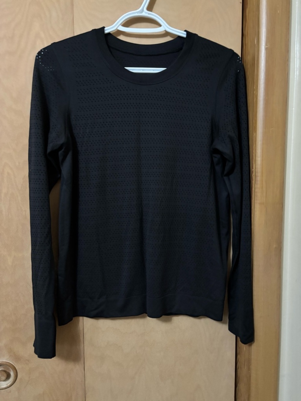 Lululemon Breeze by Black Long Sleeve